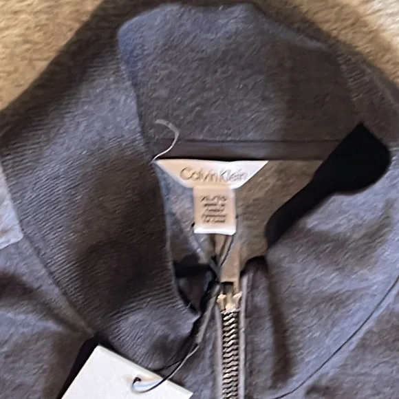 NWT Calvin Klein sweatshirt size XL - Picture 7 of 10